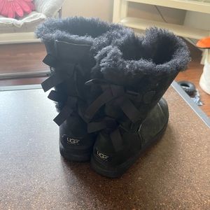 Black Bailey Bow II UGG